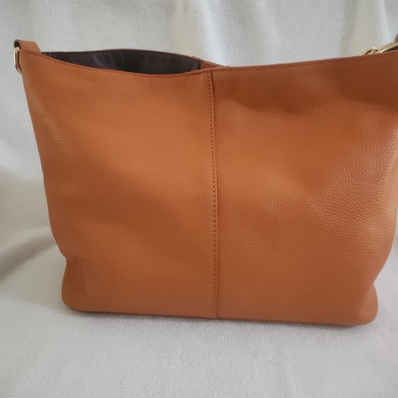 Chic Tan Leather Hobo Bag - Picture 2 of 5